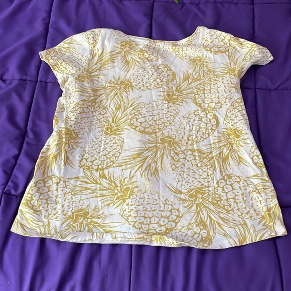 I am selling an pineapple old navy shirt - Picture 2 of 3
